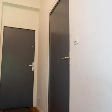 Lovely 600 M Arkea Arena Apartment